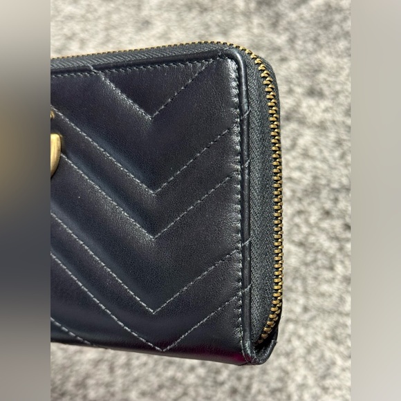 Gucci GG Marmont black zip around wallet - Picture 4 of 16